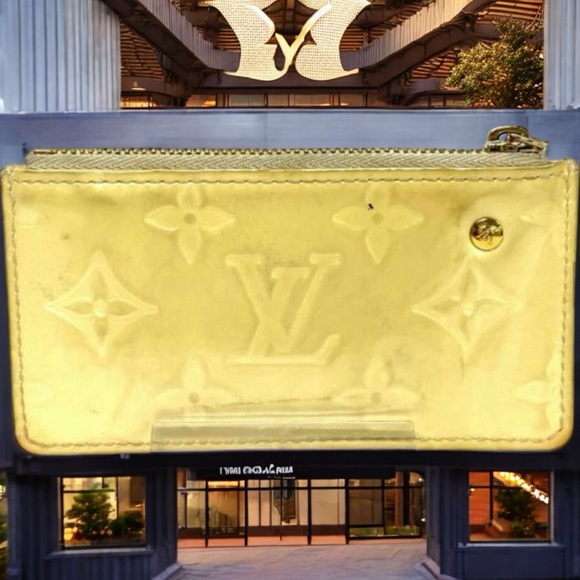 Authentic Louis Vuitton DAUPHINE PATENT LEATHER Vernis CARD Monogram Pochette - Picture 2 of 5